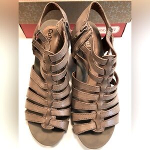 Pr. Cobb Sandals Leather Upper in Khaki( (Taupe) Size 6W